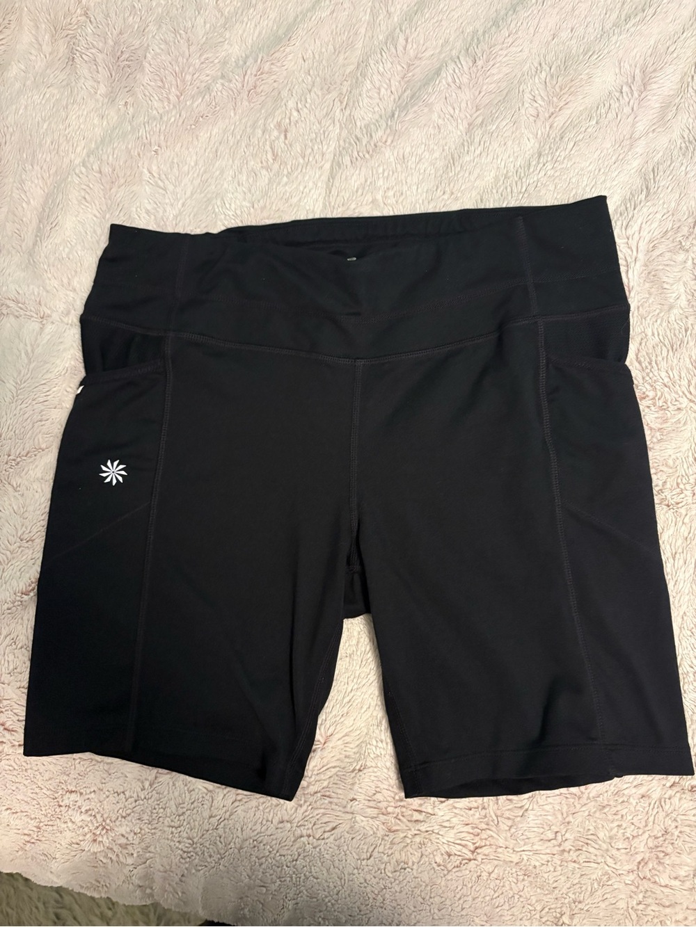 Athleta black bike shorts with pockets